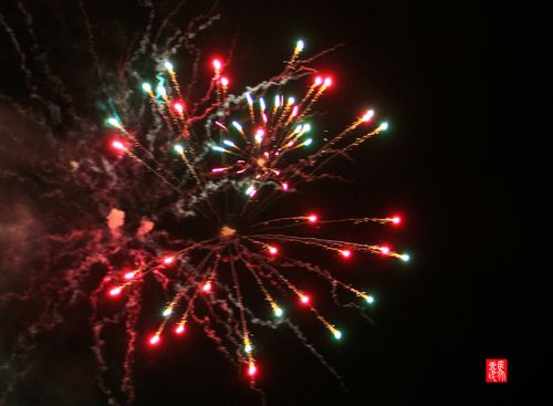【礼花焰火迎新年摄影图片】纪实摄影_太平洋电脑网