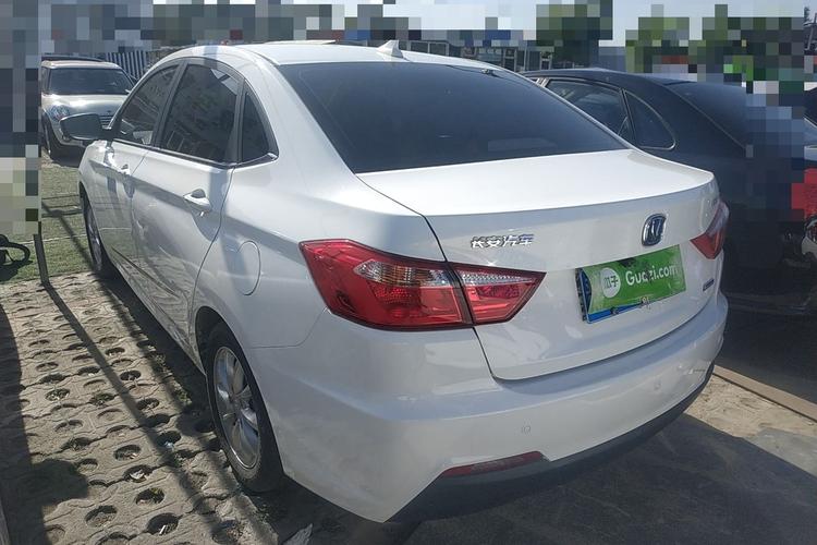 长安 悦翔v7 2015款 1.6l 手动乐享型 国v 车辆图片