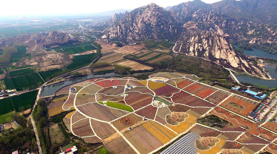 航拍嵖岈山温泉小镇千