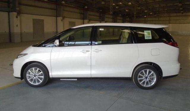 2020款丰田普瑞维亚中东版港口特卖价格