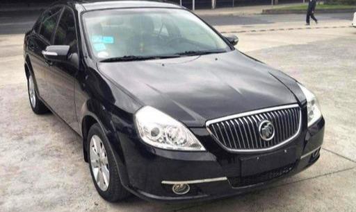 几十台别克凯越抛弃停车场,门卫:都有四万公里,5折出售没人买