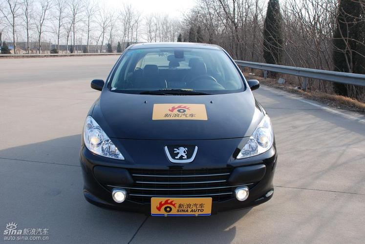 东风标致307两厢外观实拍图