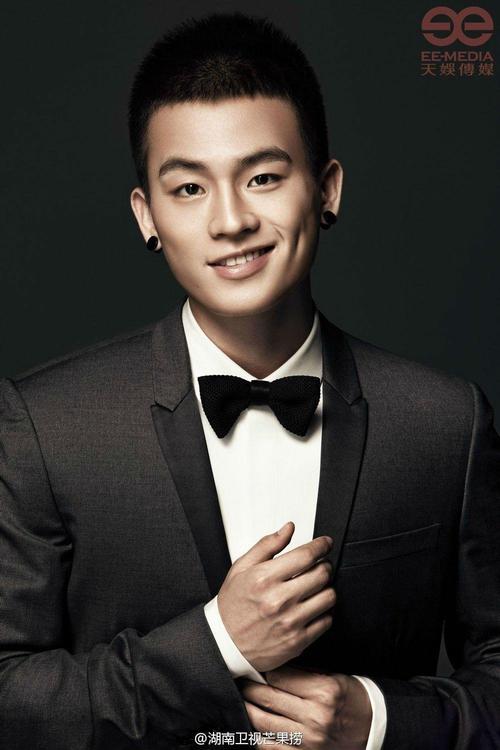 盘点脸型完美发型浪奔的中韩男明星们