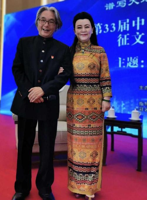 第三十三届中华大地之光"十佳新闻人物"张香兰