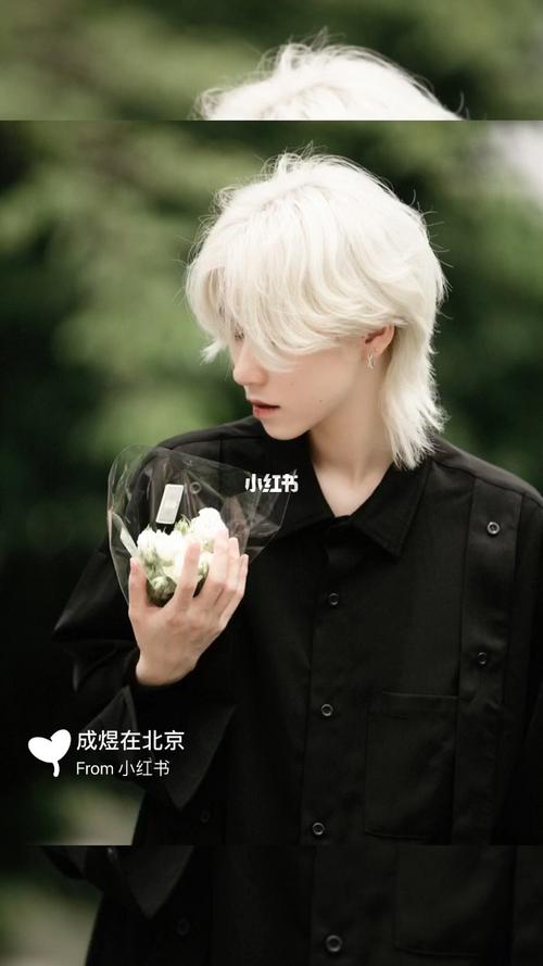 白色狼尾鲻鱼头真的是太绝了帅惨了_鲻鱼头_狼尾_发型