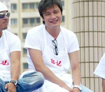《伙头智多星》强强联手 香港四男星大拼厨艺_电视