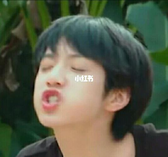 那么爱嘟嘴,是想让姐姐亲亲嘛?_刘耀文_时代少年团_团