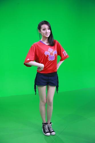 美女主播凡凡自曝近照