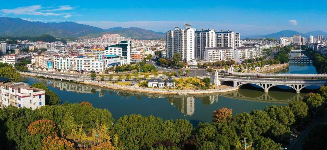 武平县城一角 @钟炎生 摄