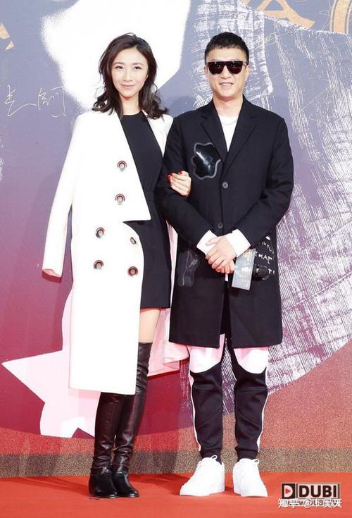 扫黑风暴有4位演员都是歌手出身有乐队主唱还有孙红雷老婆