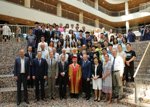 国科大中丹学院举办2018年毕业典礼暨学位授予仪式