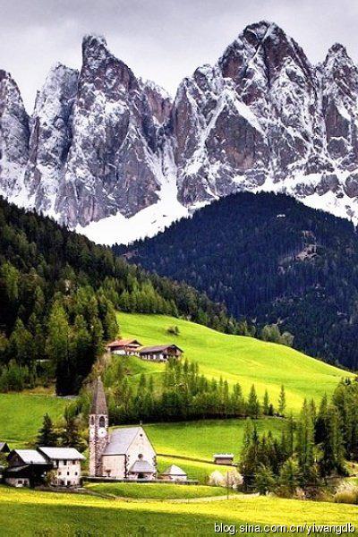 瑞士是一个风光旖旎的国度,阿尔卑斯山雪峰连绵,日内瓦湖碧波荡漾