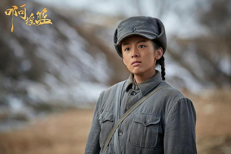 《啊摇篮》剧照,周也饰演唐素素制作团队也表示,在虚构角色唐素素的