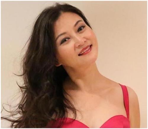 歌手朱晓琳:15岁靠一首歌爆红,隐退经商,失败后至今仍