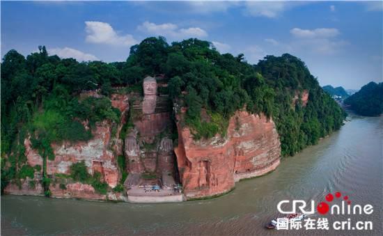 五湖四海抢滩绿色中国机遇 第四届四川国际旅博会乐山开幕