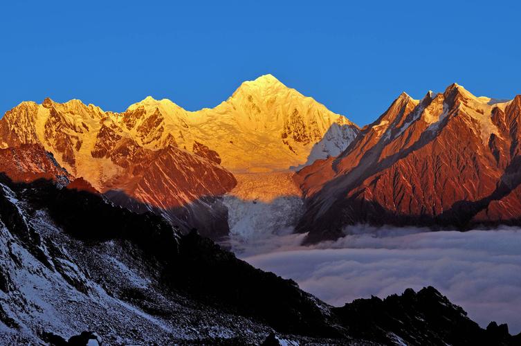 6月1日前四川甘孜州各大景区对重庆籍游客门票减半,海螺沟景区再次