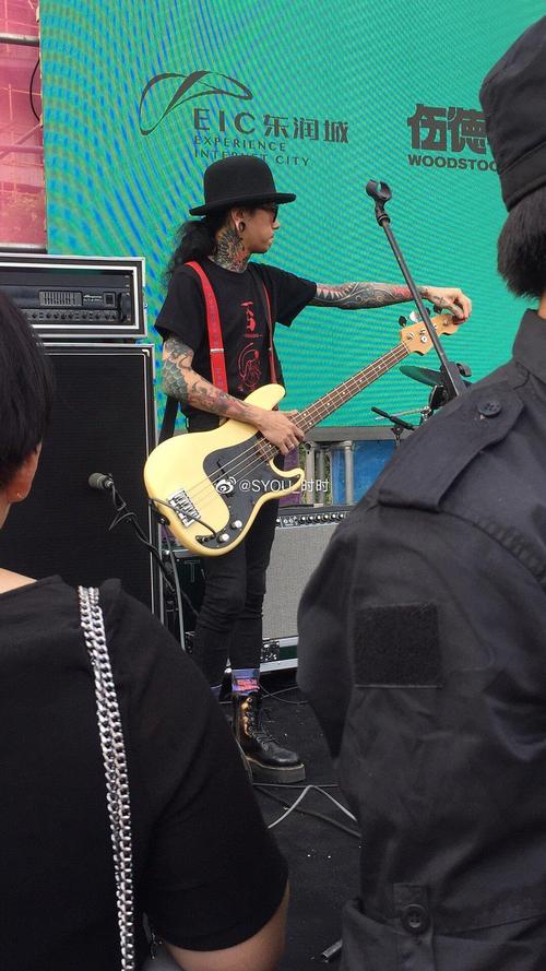 大啃的相册-蒋晗-海龟先生贝斯手