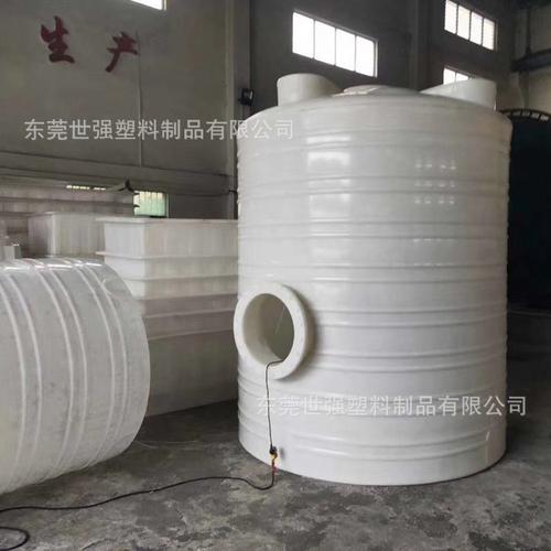 现货供应1吨~30吨塑料水塔工地建筑蓄水池储水罐立式化工圆桶