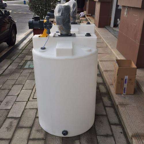 热卖 一体化加药装置 计量泵加药桶 搅拌机加药设备 溶药投药机