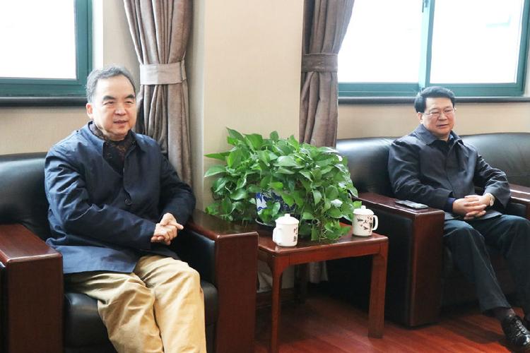 中国消防协会会长陈伟明到上海市消防协会调研