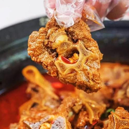 铜锅羊蝎子火锅 炭烤五花肉 炭烤鸡翅尖 香辣大花甲 锡纸豆腐 豆皮小