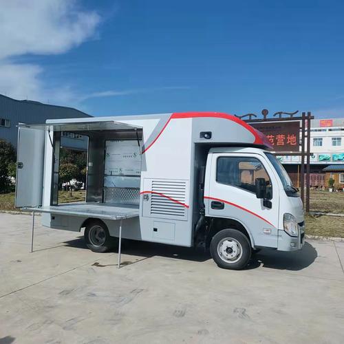 多区域轻卡式摆摊售卖车燃油厢式售货车颜色可定制