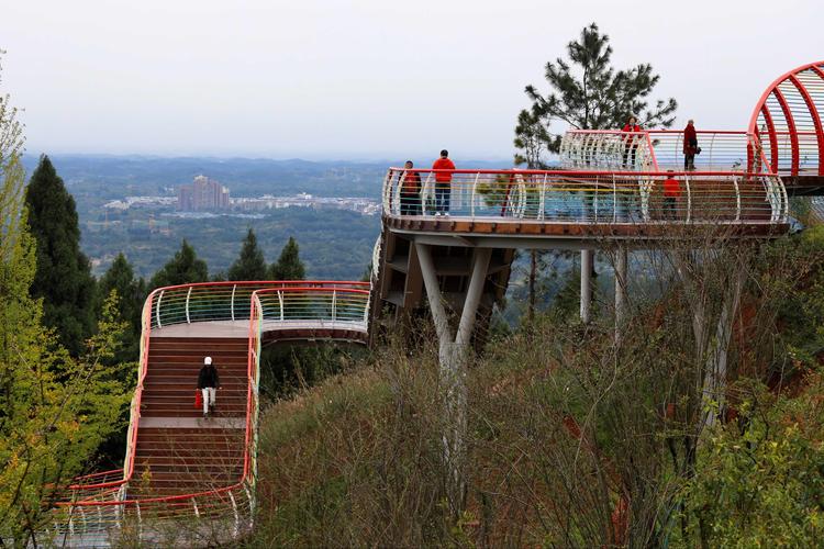 成都新地标|龙泉山城市森林公园|城市之眼,近邻简阳三岔湖景区