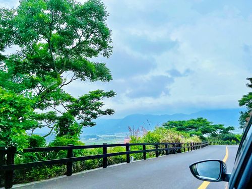 07舟山最美公路螺塘线自驾绝美蓝天白云海边草地