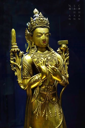 附 民间部分相关造像|扎那巴扎尔祖师像17世纪 高:h 52cm 直径:w 37