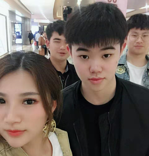 韩涵停播之后疑似"借尸还魂",改名绿茶重新直播,虎牙这都不管?