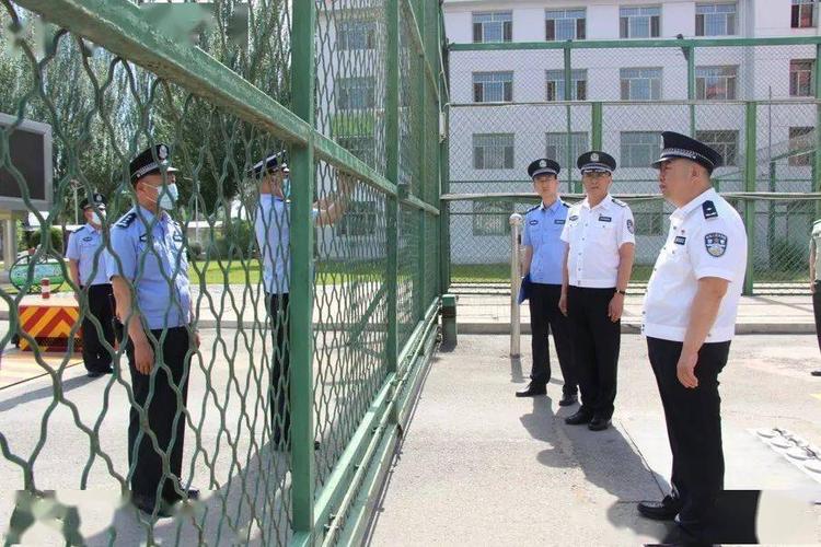 【新闻快车】洪赪颢书记到呼和浩特第二监狱慰问一线民警职工