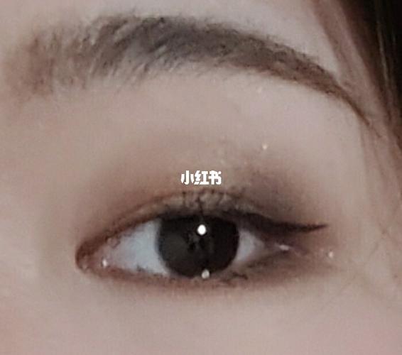 小混血眼睛亮晶晶8215_混血_美妆_医美整形