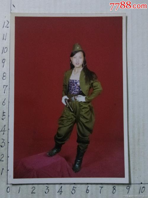 艺术照—美女穿军装-老照片-7788商城__七七八八商品