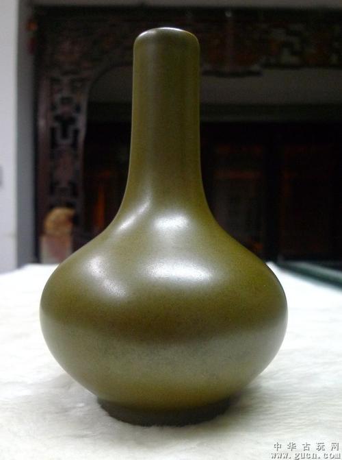 道光年制茶叶末釉天球瓶