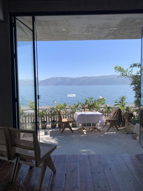 白房子|洱朵民宿_民宿_海景_早餐_狗狗_洱海_大理洱朵花园海景酒店