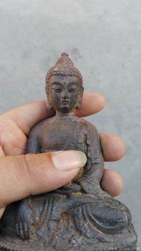 清代铁佛像