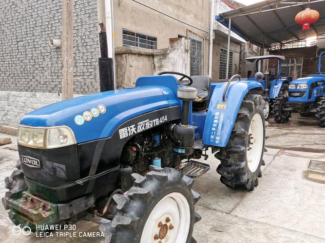 雷沃m454和雷沃m554轮胎可以通用吗?