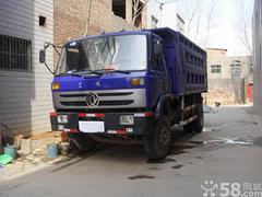 东风紫罗兰自卸车,5.4米长的货箱,2.3米宽