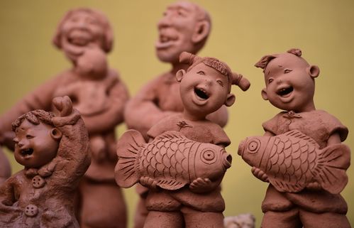 泥塑作品《运河人》留住乡愁