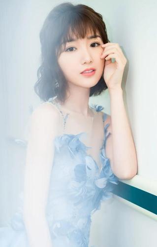 毛晓彤女星个人写真集:清新靓丽,甜美可人!