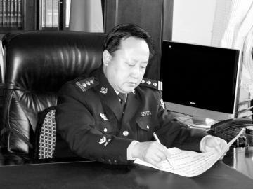 大同市公安局党委委员,副局长薛凯