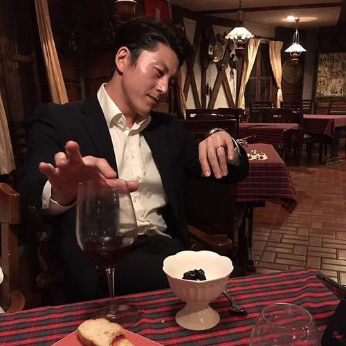 另外,在柳秀荣的老爸视角里,朴河宣拉着的宝贝女儿的画面可以感受到