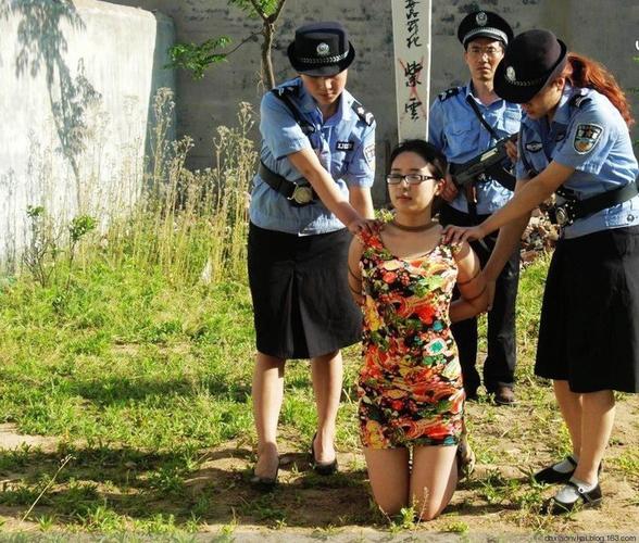 女毒枭的末日:长这么漂亮也害人