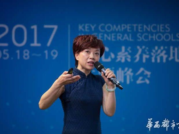 草堂小学校长蓝继红独家回应为何辞职