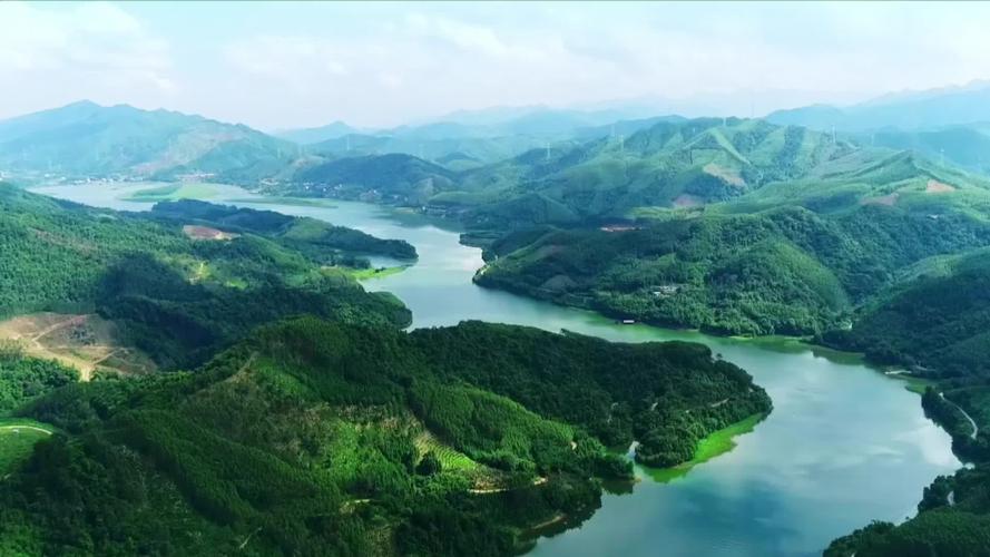 岁月瞰锦绣河山