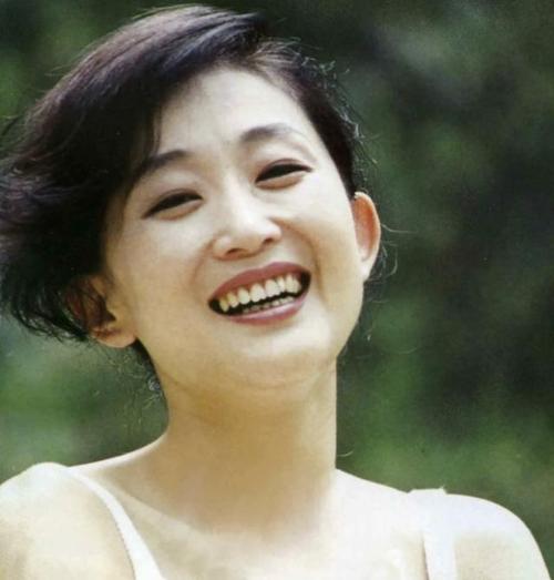 著名演员陈瑾和亲哥哥的抉择让父母和网友不解