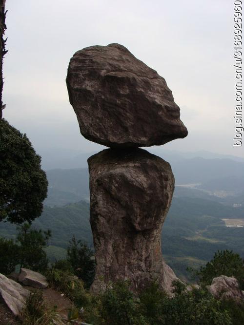 转载仙游菜溪岩心动石全国独此一根