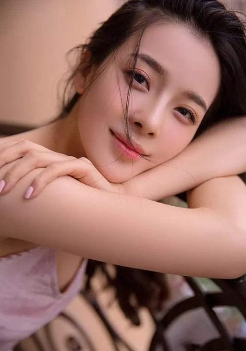 《归还世界给你》不一样的赵韩樱子,红唇演绎爱情