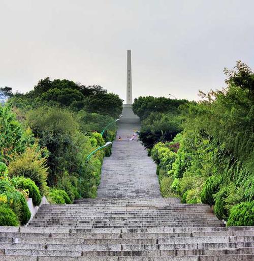北山公园不仅是风景区,还是一个向外展示文明的窗口,还是