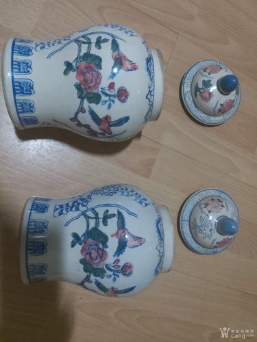 典雅的小将军罐一对,六七十年代